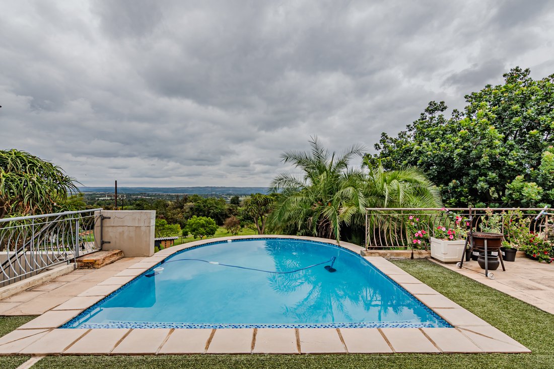 Farm Ranch in Cullinan, Gauteng, South Africa 2 - 16657009