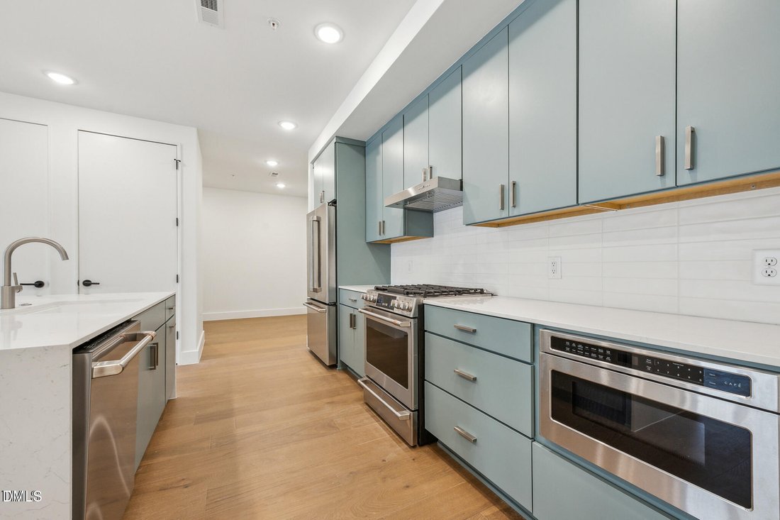 Condo in Raleigh, North Carolina, United States 4 - 18321195