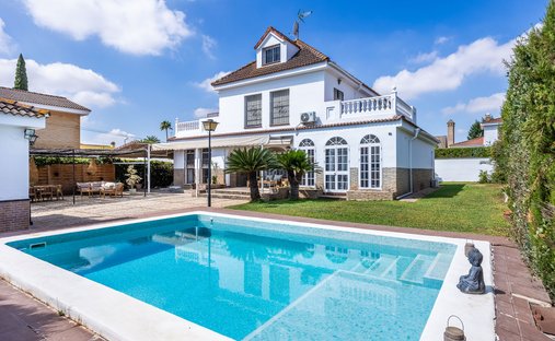House in Dos Hermanas, Andalusia, Spain 1