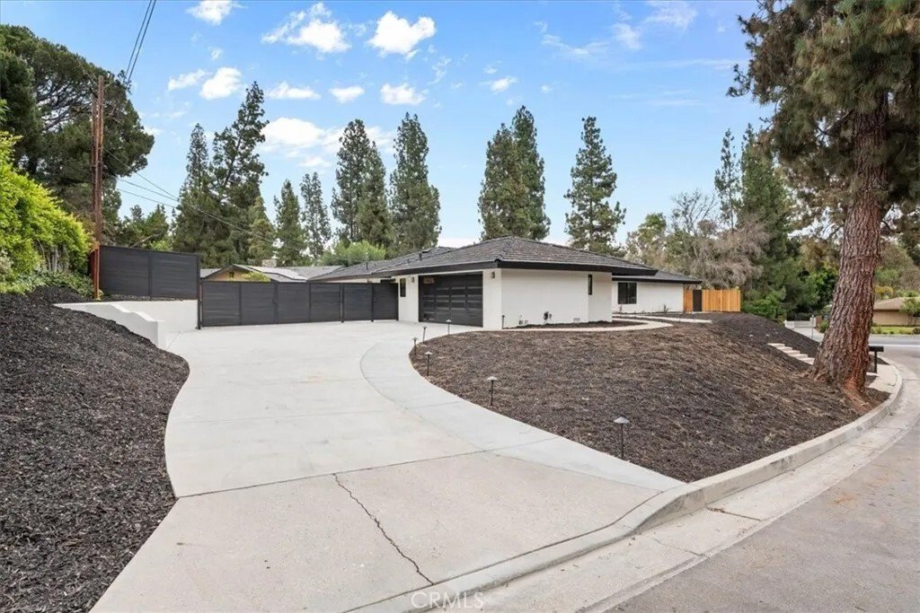 House in Fullerton, California, United States 4 - 18321946