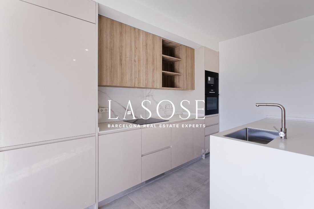Apartment in Eixample, Barcelona, Spain 5 - 18319846
