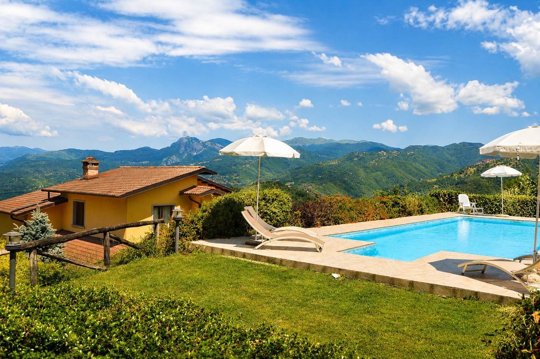 Villa in Castelnuovo di Garfagnana, Tuscany, Italy 3 - 18322788