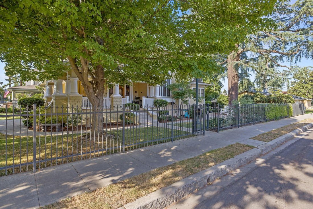 House in Visalia, California, United States 3 - 18319509