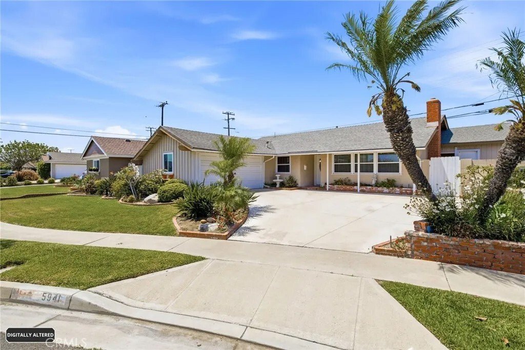 House in Huntington Beach, California, United States 4 - 18321980