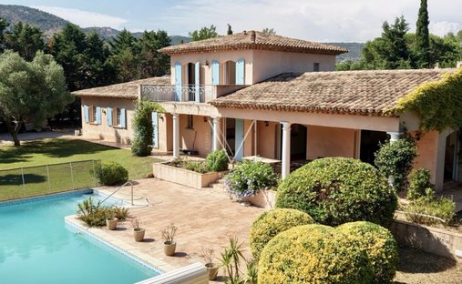 Casa a Le Plan-de-la-Tour, Provenza-Alpi-Costa Azzurra, Francia 1