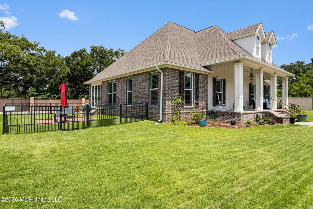 House in Gulfport, Mississippi, United States 2 - 18321407