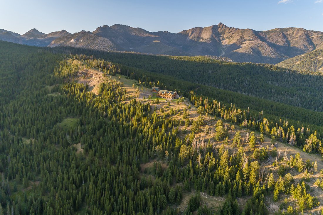 House in Gallatin Gateway, Montana, United States 1 - 18320606