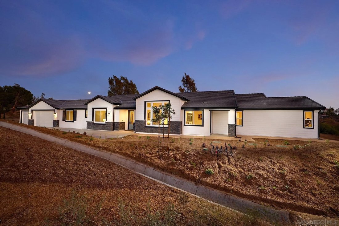 House in Temecula, California, United States 1 - 18321937