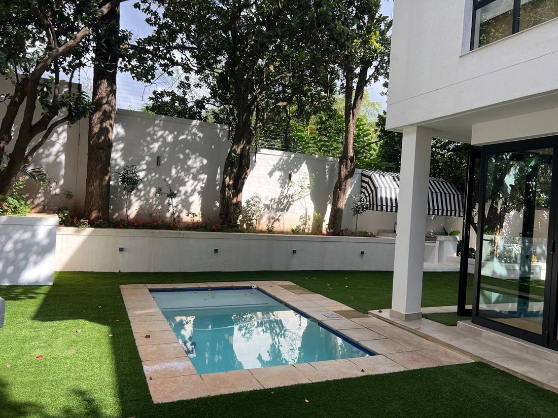 Townhouse in Hyde Park, Gauteng, South Africa 4 - 18320025
