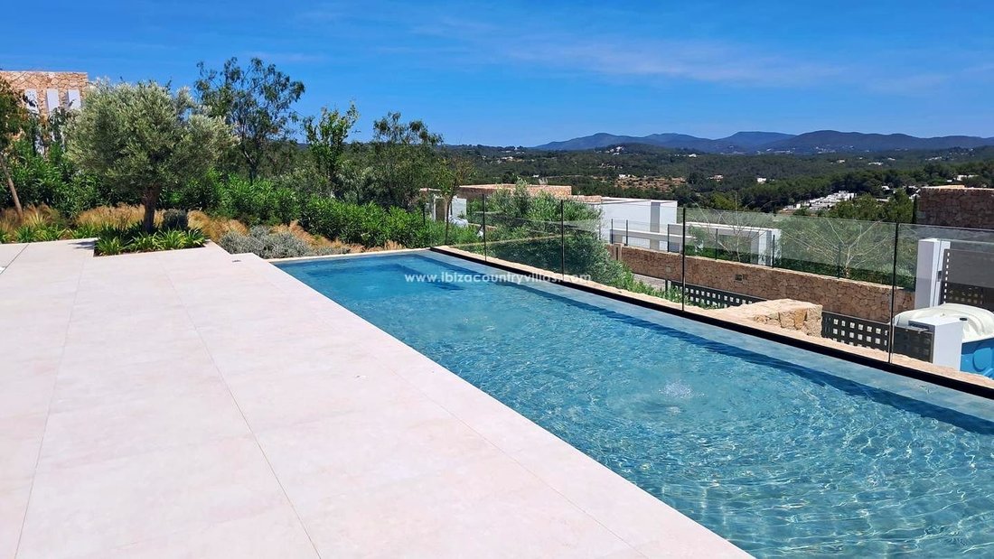 Villa in Roca Llisa, Santa Eularia des Riu, Balearic Islands 2 - 17974838