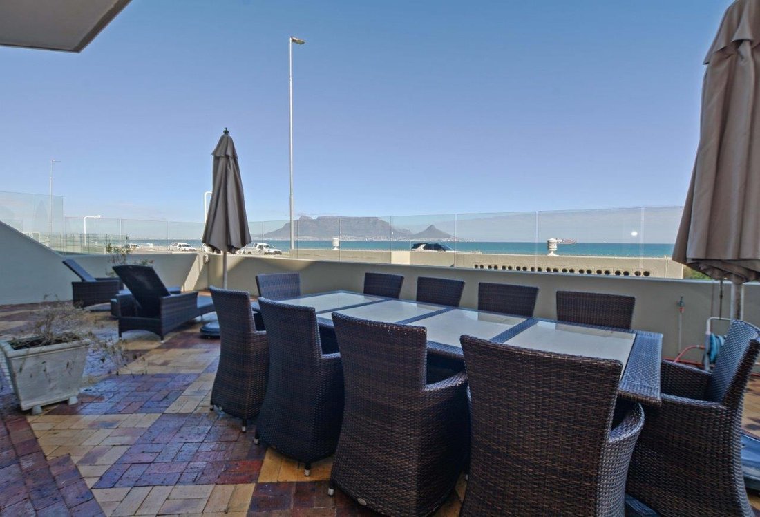 Apartment in Table View, Cape Town, South Africa 1 - 18317972