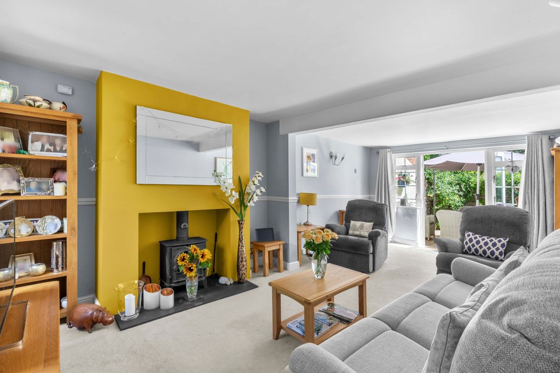 House in Naphill, England 2 - 18318077