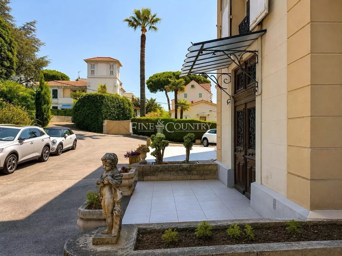 Apartment in Broussailles, Cannes, France 2 - 18319722