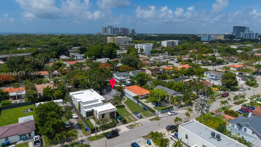 House in Miami, Florida, United States 1 - 18321775
