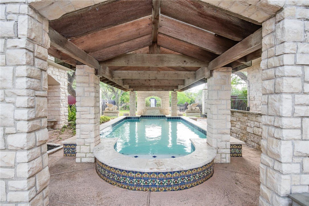 House in Corpus Christi, Texas, United States 5 - 17572139