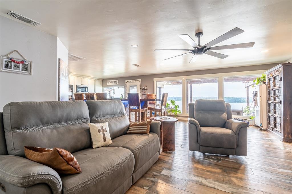 House in Granbury, Texas, United States 5 - 18322203