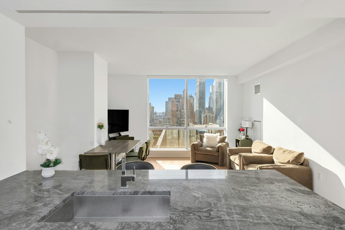 Condo in New York, New York, United States 3 - 18313863