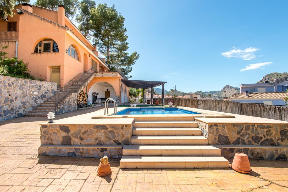 Villa in Villanueva del Rio Segura, Región de Murcia, Spain 1 - 18320924