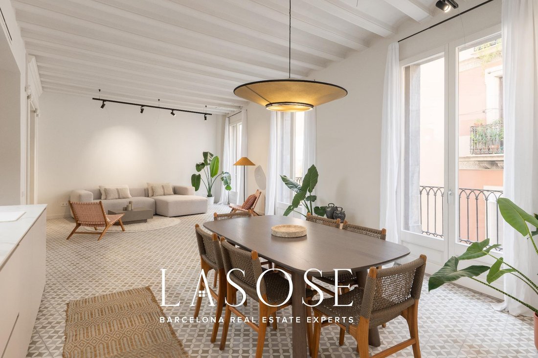 Apartment in Ciutat Vella, Barcelona, Spain 4 - 18319554