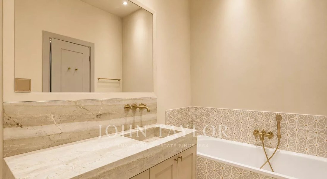 Apartment in Muette Nord, Paris 16e Arrondissement, Paris 5 - 17647041