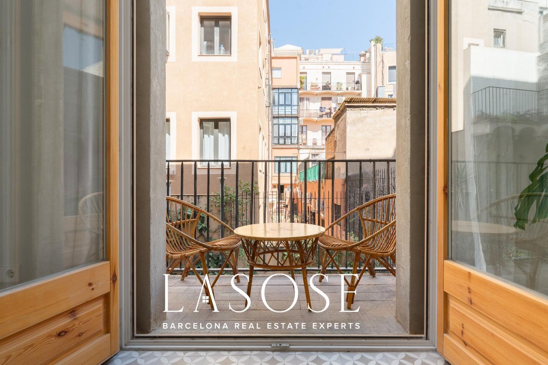 Apartment in Ciutat Vella, Barcelona, Spain 5 - 18319745