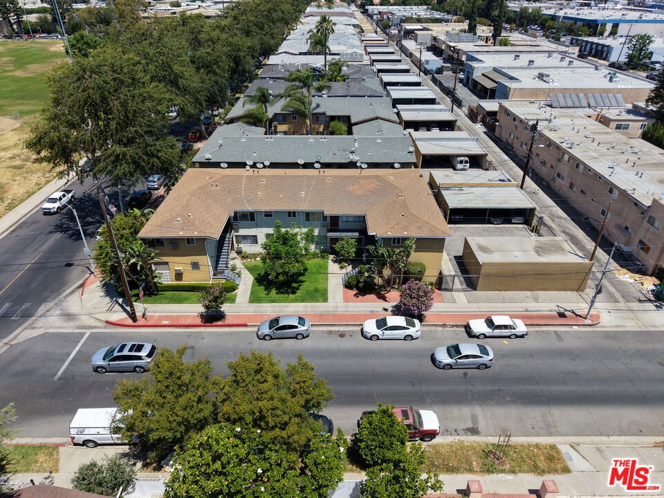 Canoga Park, California, United States 3 - 18321754