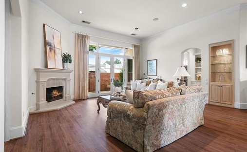 House in Arlington, Texas, United States 1