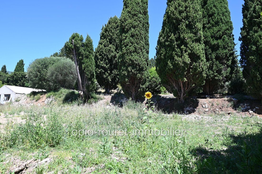Land in Châteauneuf-Grasse, Provence-Alpes-Côte d'Azur, France 1 - 18318965