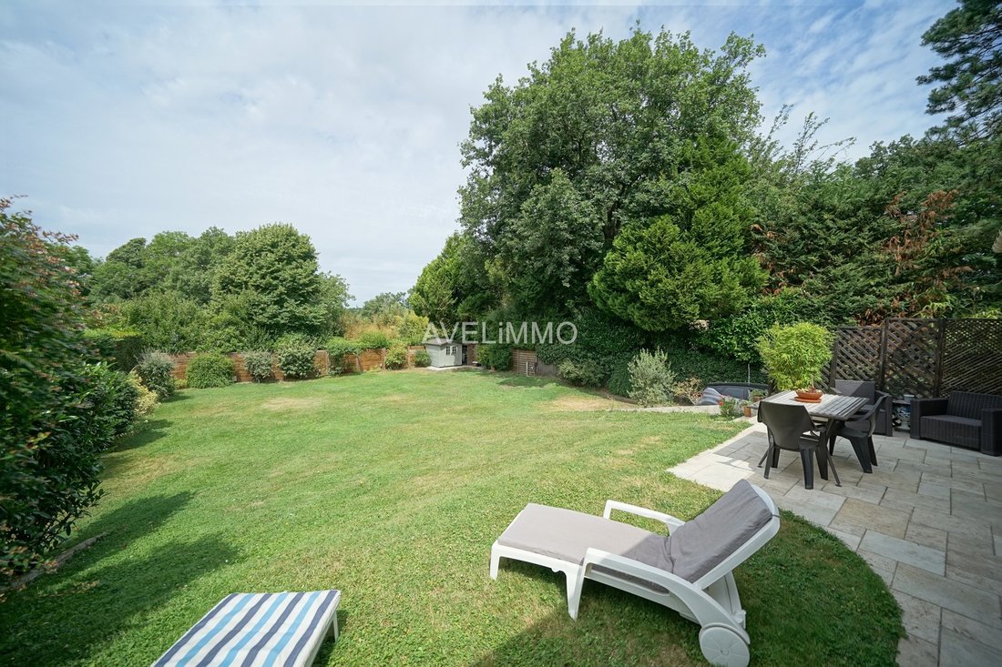 House in Montfort-l'Amaury, Ile-de-France, France 2 - 18321352