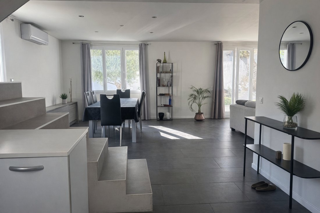 Villa in Zone Urbaine, Lambesc, France 5 - 18323237