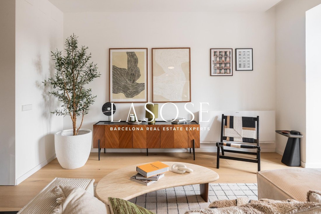 Apartment in Eixample, Barcelona, Spain 4 - 18320240