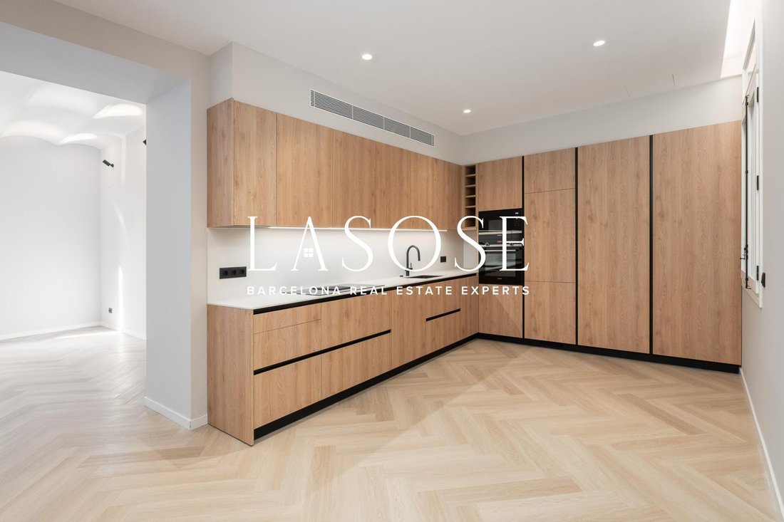 Apartment in Ciutat Vella, Barcelona, Spain 5 - 18321091
