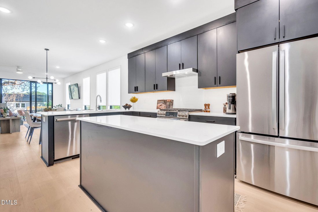 Condo in Raleigh, North Carolina, United States 2 - 18321249