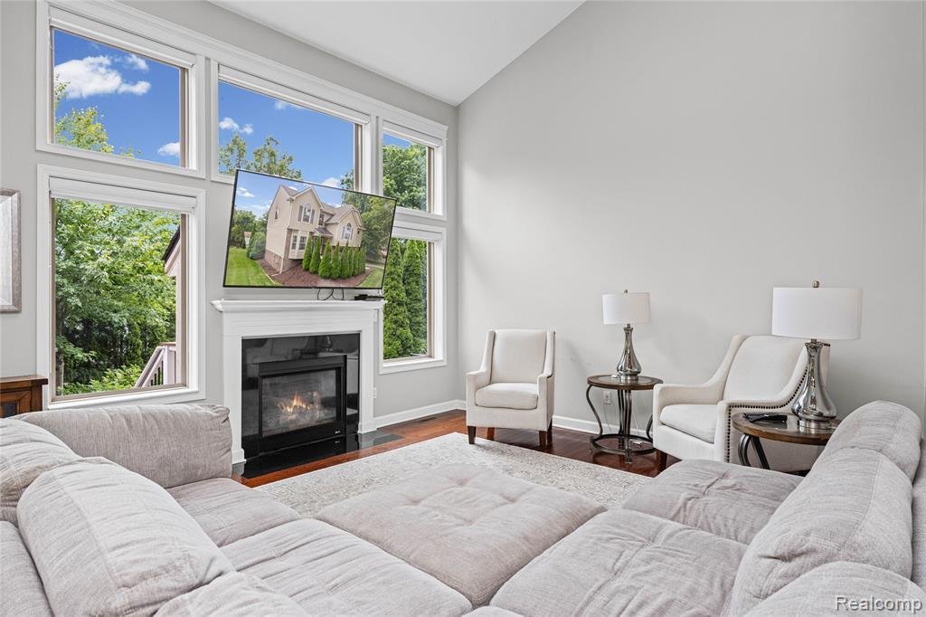 House in Walled Lake, Michigan, United States 4 - 18321086