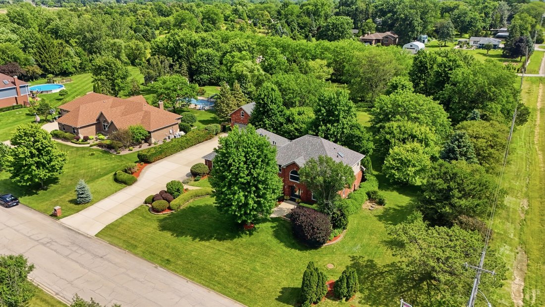 House in New Lenox, Illinois, United States 5 - 18318986
