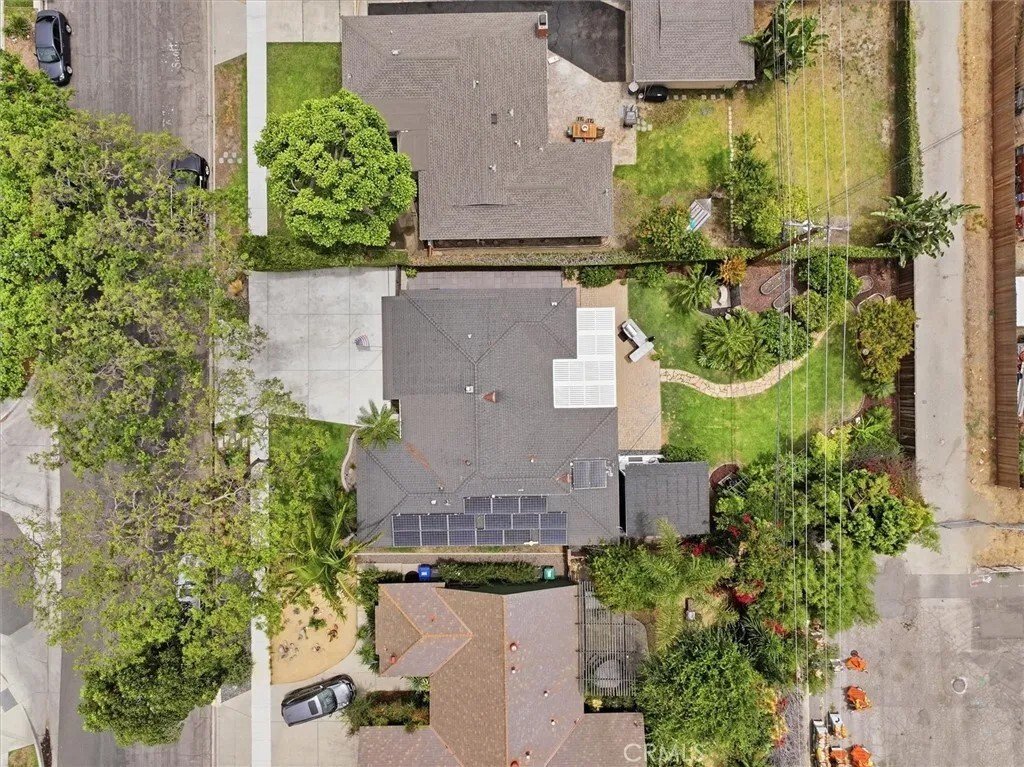 House in Signal Hill, California, United States 5 - 18321952