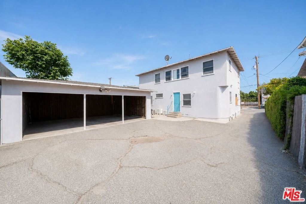 Alhambra, California, United States 3 - 18321786