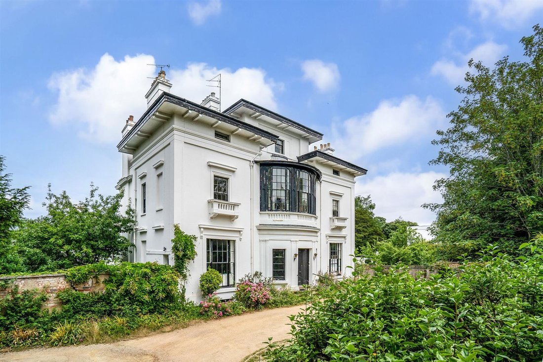 Villa in Cheltenham, England 1 - 17333304