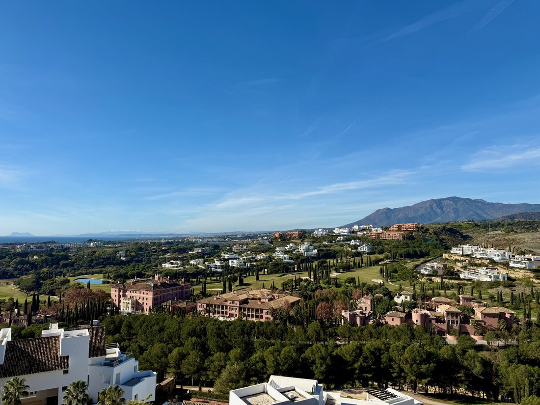 Apartment in Benahavis, Andalusia, Spain 1 - 18319246
