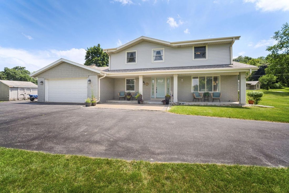 House in Big Bend, Wisconsin, United States 3 - 18320775