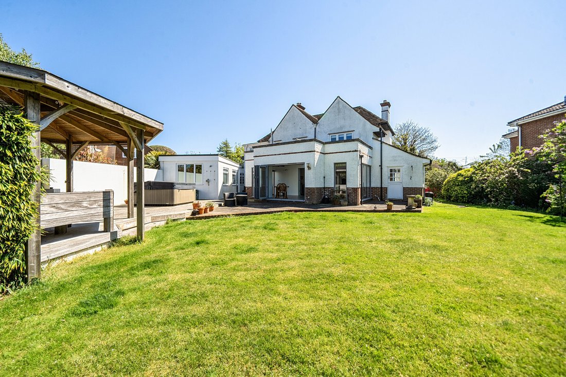 Haus in Hayling Island, England 3 - 18319903