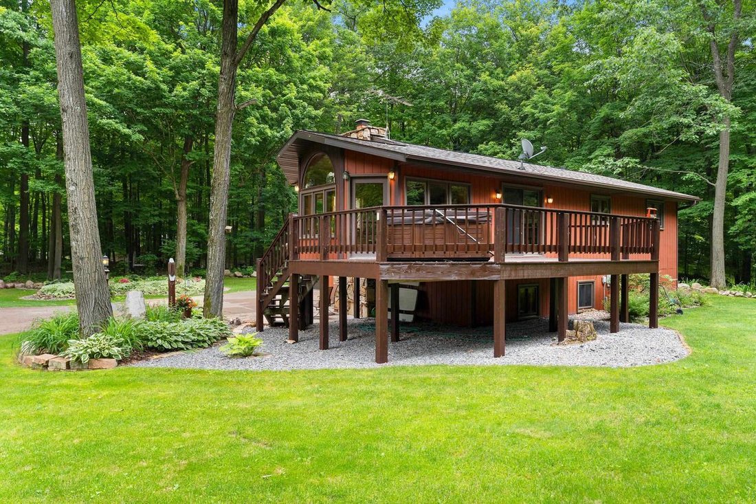 House in Rosholt, Wisconsin, United States 4 - 18320803