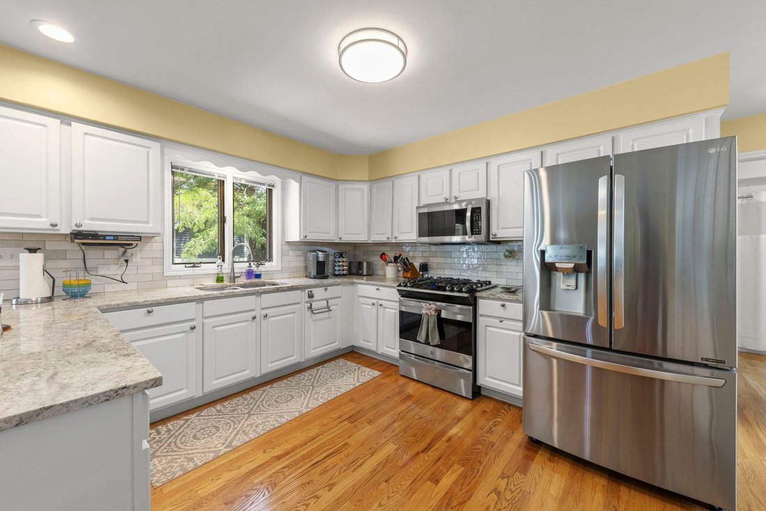 House in Glen Ellyn, Illinois, United States 2 - 18322330