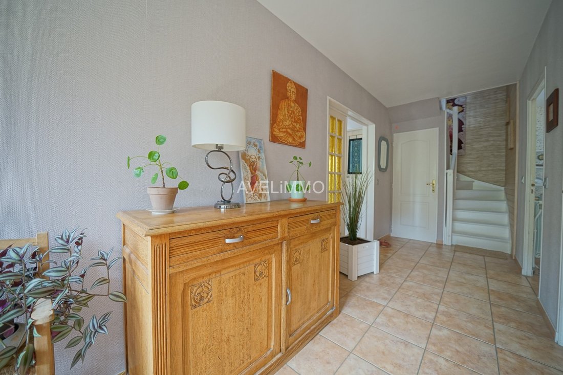House in Montfort-l'Amaury, Ile-de-France, France 5 - 18321352