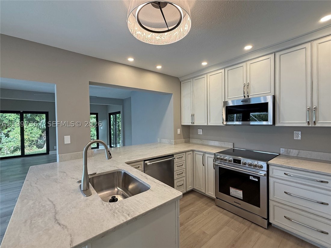 House in Plantation, Florida, United States 2 - 17672378