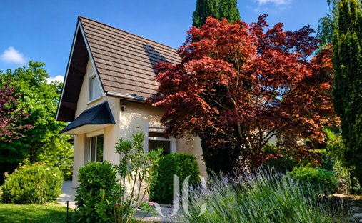 House in Saint-Georges-d'Esperanche, Auvergne-Rhône-Alpes, France 1