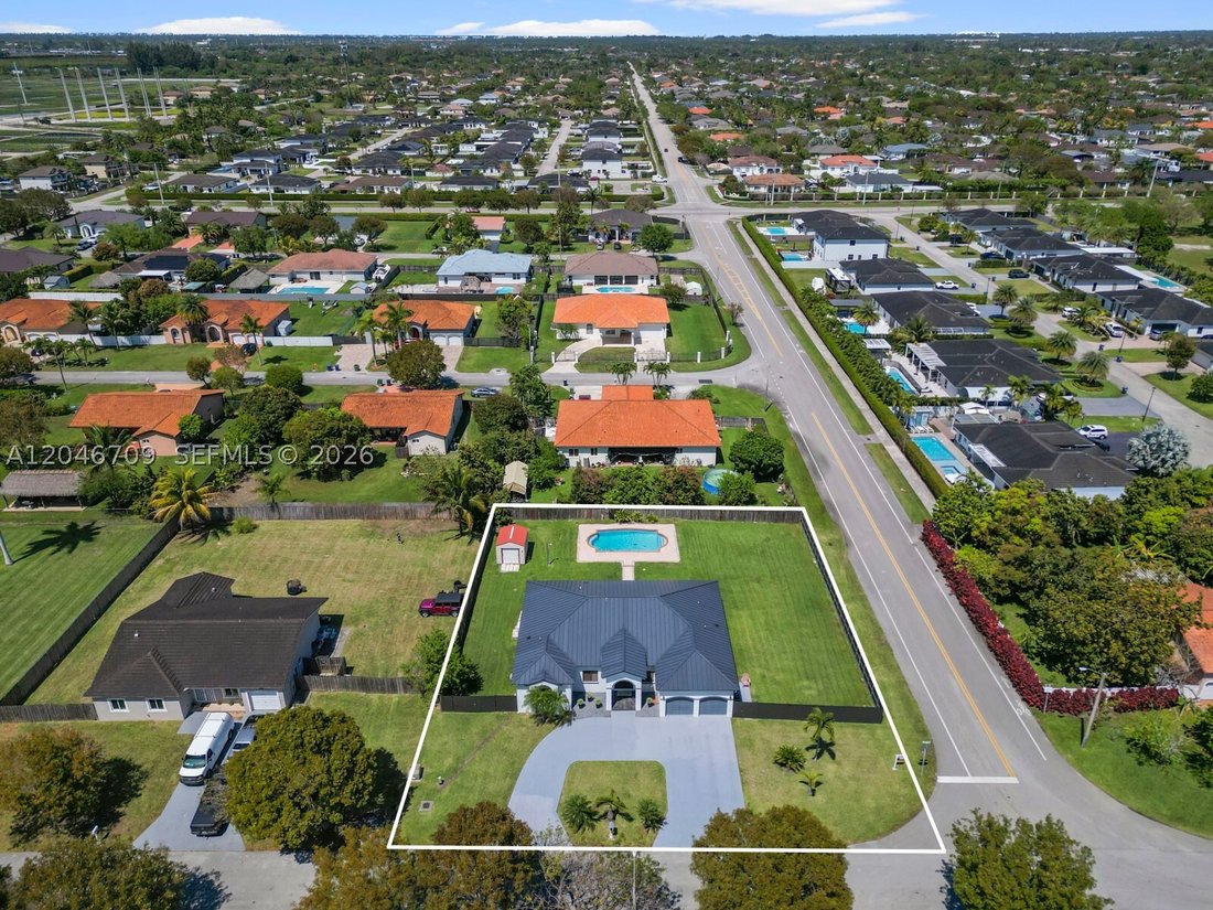 House in Miami, Florida, United States 2 - 18321793
