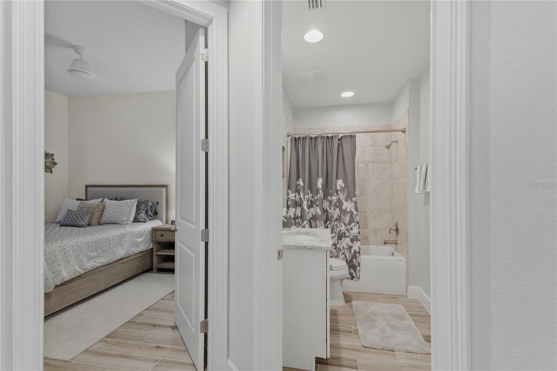 Condo in New Smyrna Beach, Florida, United States 5 - 18321132