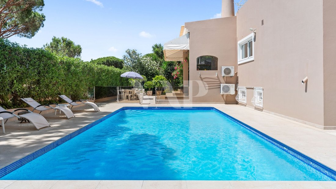 Villa in Vilamoura, Quarteira, Algarve 1 - 18311053