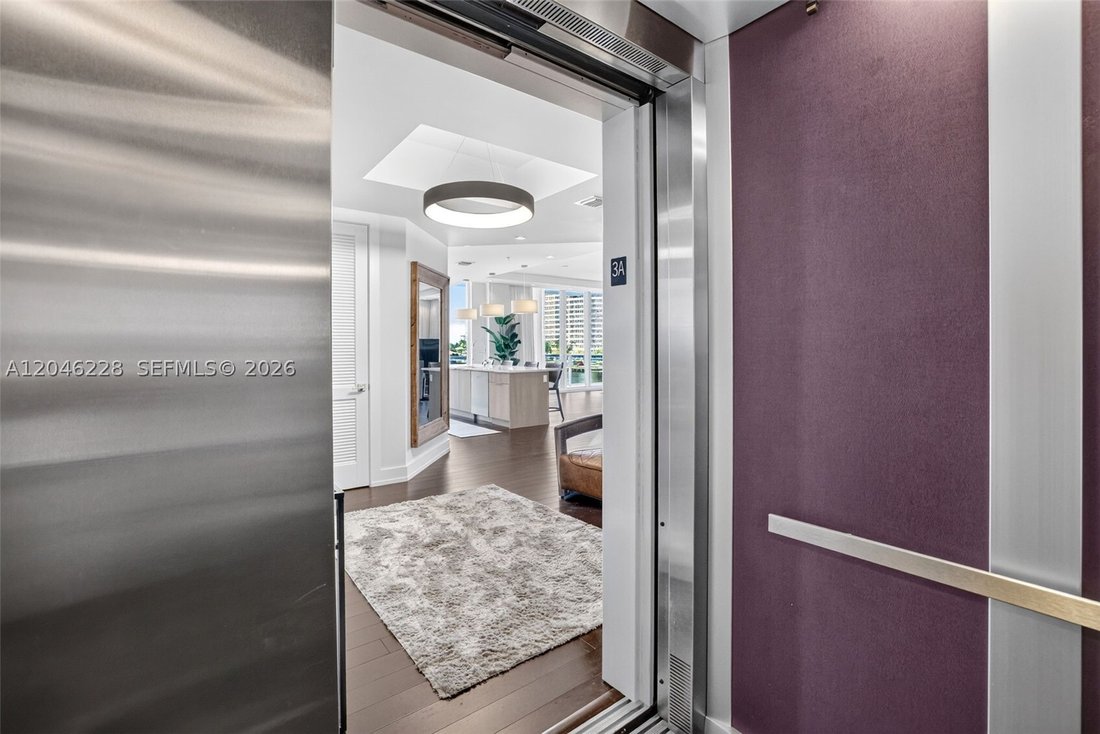 Condo in Fort Lauderdale, Florida, United States 3 - 18321805